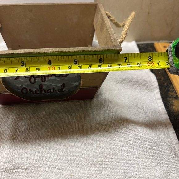 Apple Orchard home decor wooden boxes with Rope handles 7 x 6 x 4 inches, EUC - Picture 10 of 10